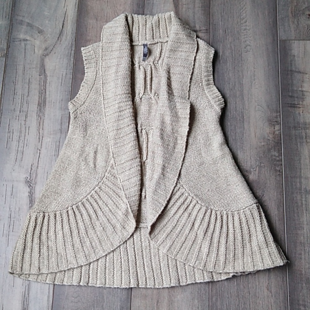 Charlotte Russe cardigan sweater vest size S tan color